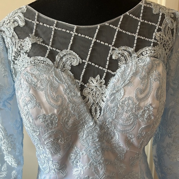 Baby Blue Embroidered Mesh Mother of the Bride Dress 6 EUC - Picture 3 of 13